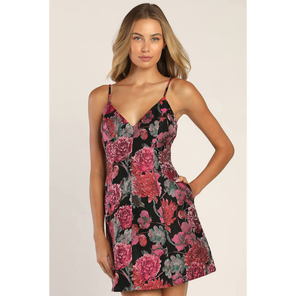 NWT Lulus Black Floral Jacquard Mini Dress With Pockets - Size S
